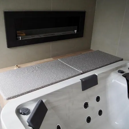 Ferienhaus Le Renouveau Avec Jacuzzi Privatif *