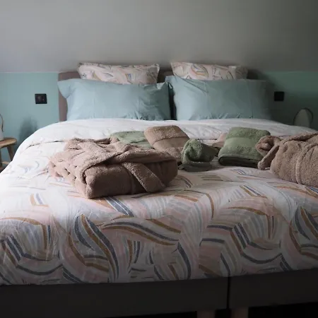 Le Renouveau Avec Jacuzzi Privatif Ferienhaus *